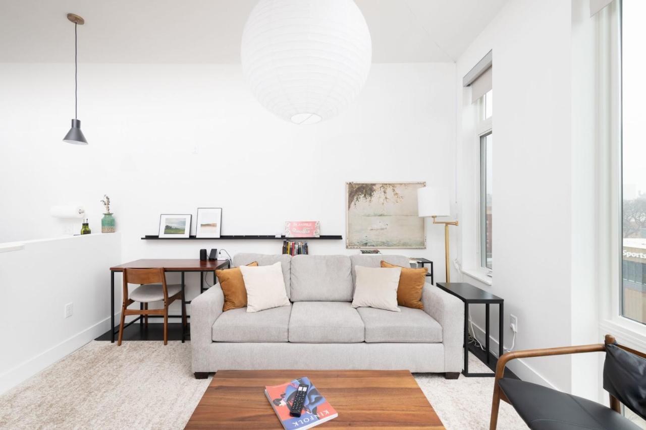 Flexhome Skywalk To Fiserv U4 With Rooftop, Gym, And Parking Milwaukee Exterior foto