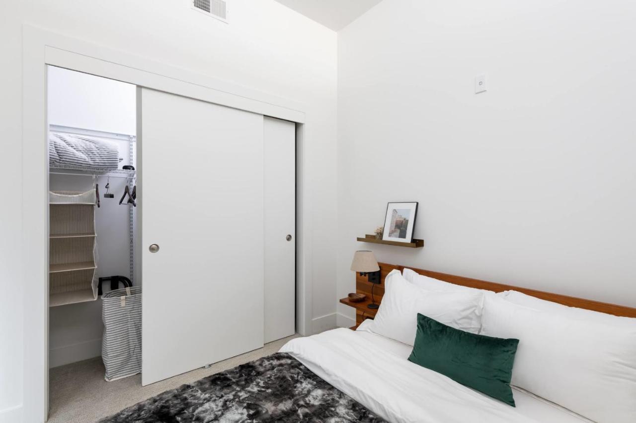 Flexhome Skywalk To Fiserv U4 With Rooftop, Gym, And Parking Milwaukee Exterior foto